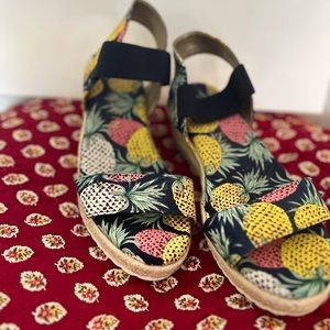 Anne Klein ladies wedge espadrille mid-heel comfortable and stylish!